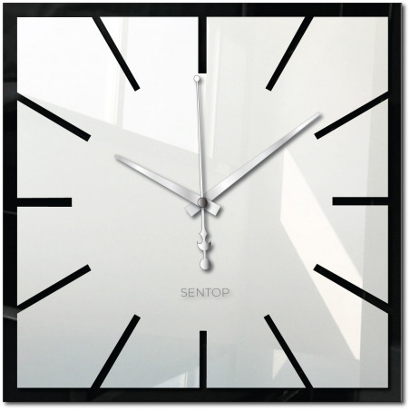 Luxurious mirror wall clock in a modern style