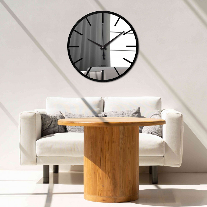 Double-layer plexiglass wall clock