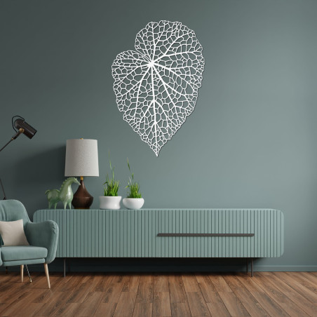 Elegant wooden wall decoration with a leaf motif and natural design