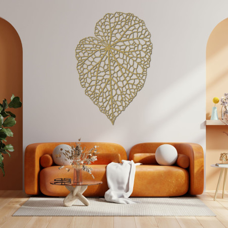 Elegant wooden wall decoration with a leaf motif and natural design