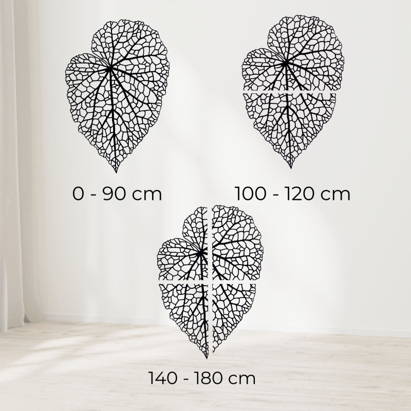 Stylish wooden decoration with a natural leaf motif