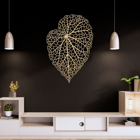 Elegant wooden wall decoration with a leaf motif and natural design