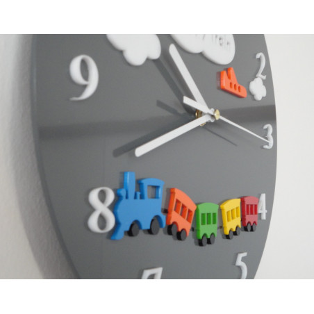 We produce wall clocks for your living room or office. X-momo