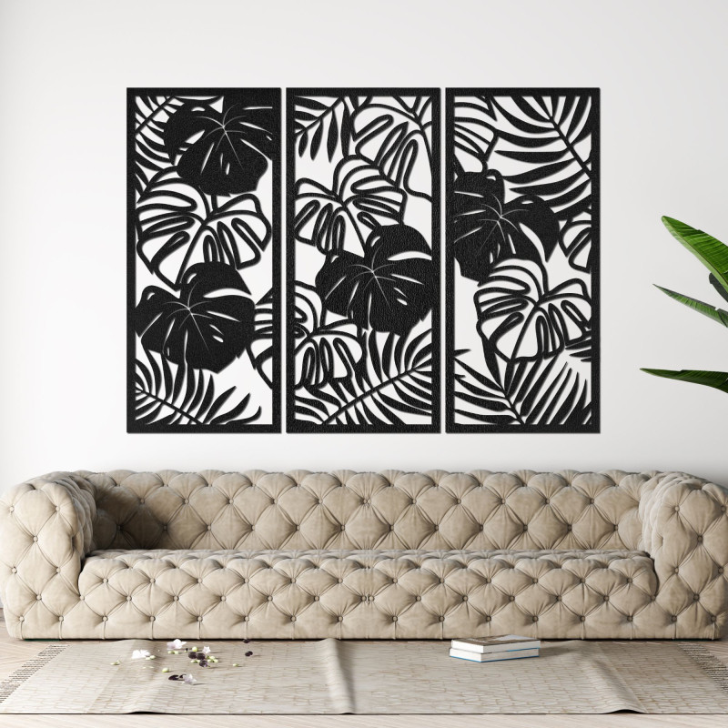 Elegant wall decoration with monstera leaf motif