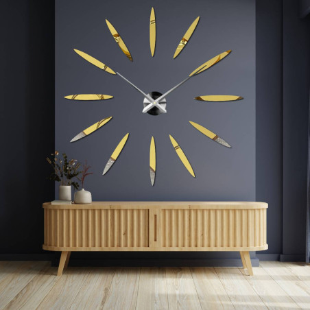 Minimalist sticker clock with a large diameter and mirror effect. Minimalist sticker clock with a large diameter and mirror effect.