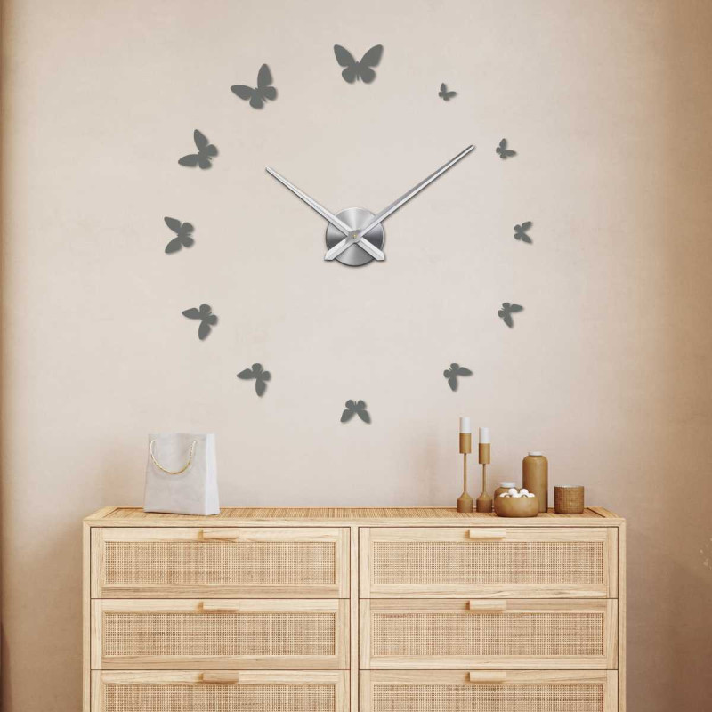Adhesive wall clock, luxury clock on stent, plastic clock