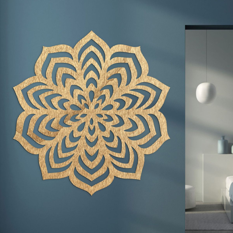 Modern wall decoration with focused, harmonious patterns.