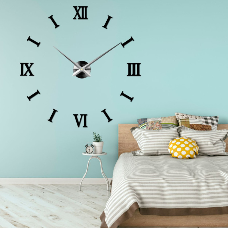A creative wall clock that you assemble yourself - the size and layout are up to you.