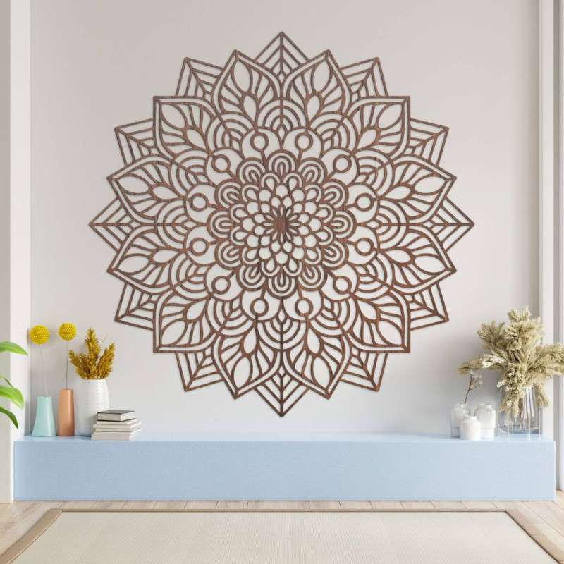 Decoration inspired by natural and geometric shapes in a harmonious composition.
