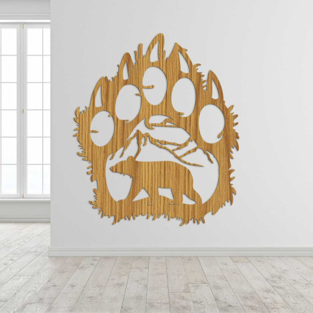 A precisely crafted wooden decoration inspired by wild nature and the strength of the bear. A precisely crafted wooden decoration inspired by wild nature and the strength of the bear.