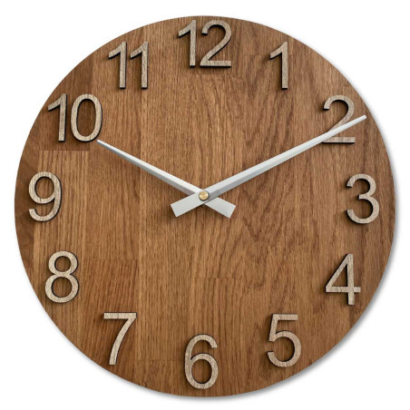 Clock made of solid wood with engraved numbers and a natural pattern.