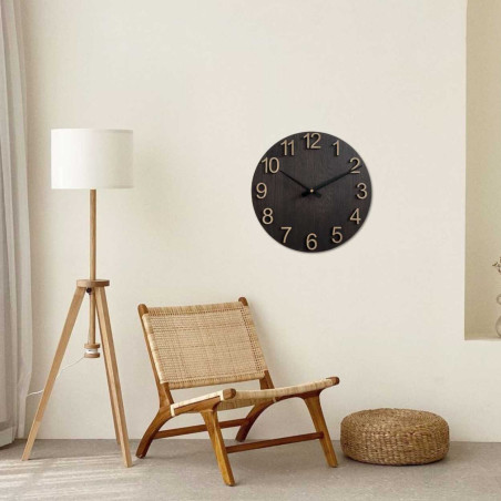 Round wall clock with wooden surface and delicate hour markings