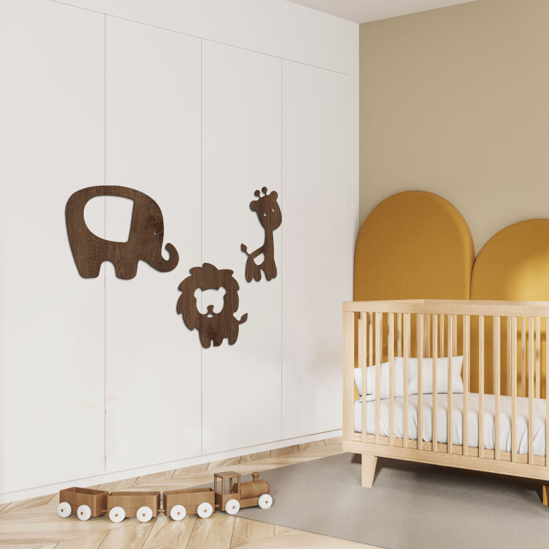 Safari motif made of wood - original interior decoration