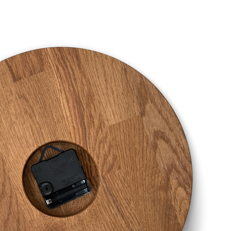 Luxurious wall clock made of oak wood - VAERKA