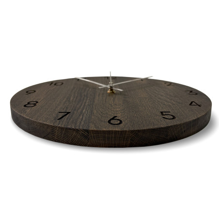 Elegant wooden clock with modern design Elegant wooden clock with modern design