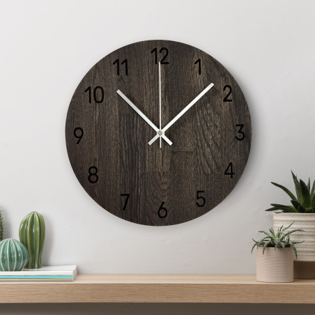 Elegant wooden clock with modern design Elegant wooden clock with modern design