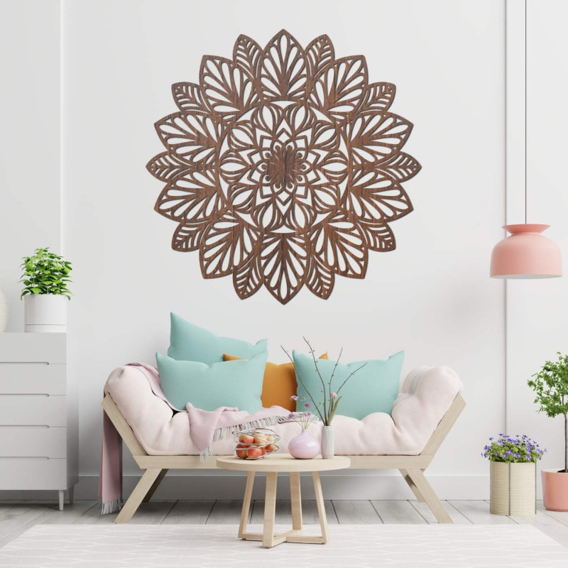 A wall decoration with a floral motif that will soften the space and create a pleasant atmosphere.