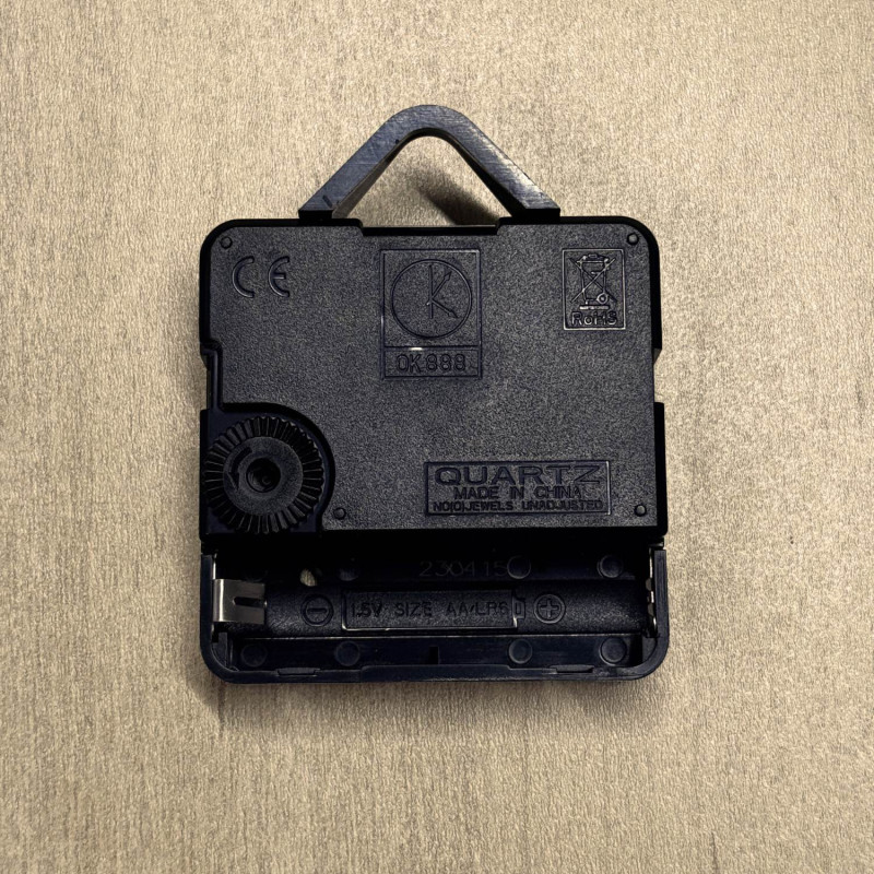 Elegant grass-themed clock for your home