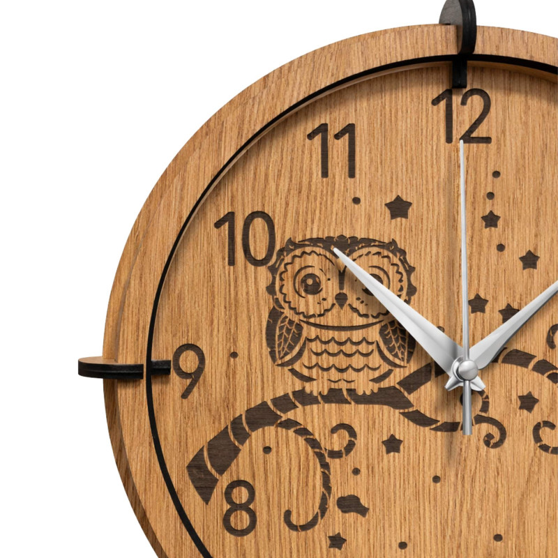 Decorative clock with an owl - a unique design for the living room