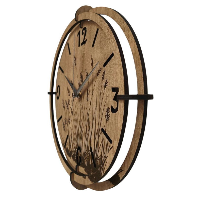 Wooden clock with a delicate meadow grass motif and elegant numbers - ideal for the living room.