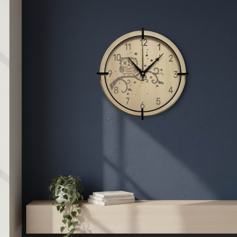 Silent owl clock made of maple - a perfect addition to a child's room and playroom.