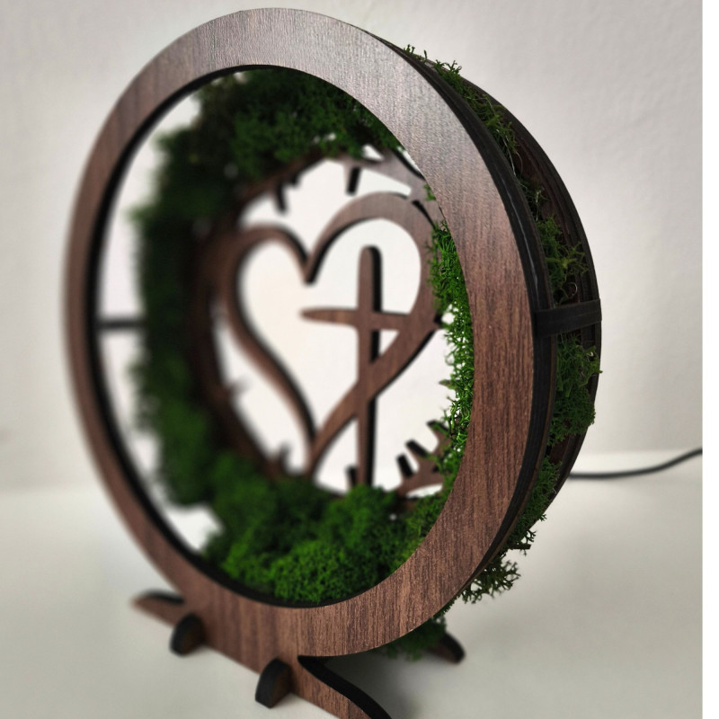 Looking for a unique gift? An LED lamp with moss and a Christian symbol is the perfect choice.