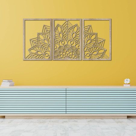 Liven up your walls with a three-piece mandala and a clock made of HDF. Elegance in every detail.