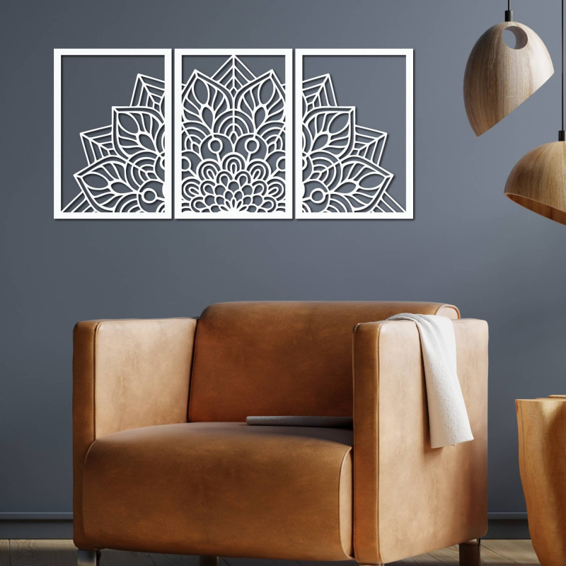 Liven up your walls with a three-piece mandala and a clock made of HDF. Elegance in every detail.