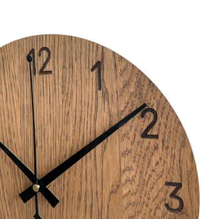 Modern wall clocks made of real oak wood bring a combination of craftsmanship, silence, and timeless aesthetics.