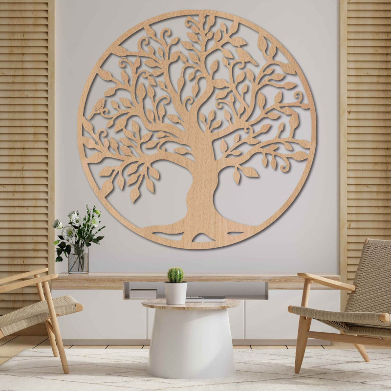 Round wooden tree decoration with delicate natural details