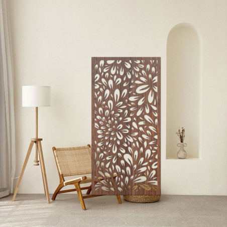 A leaf-themed painting brings the symbolism of growth and natural balance to your home.