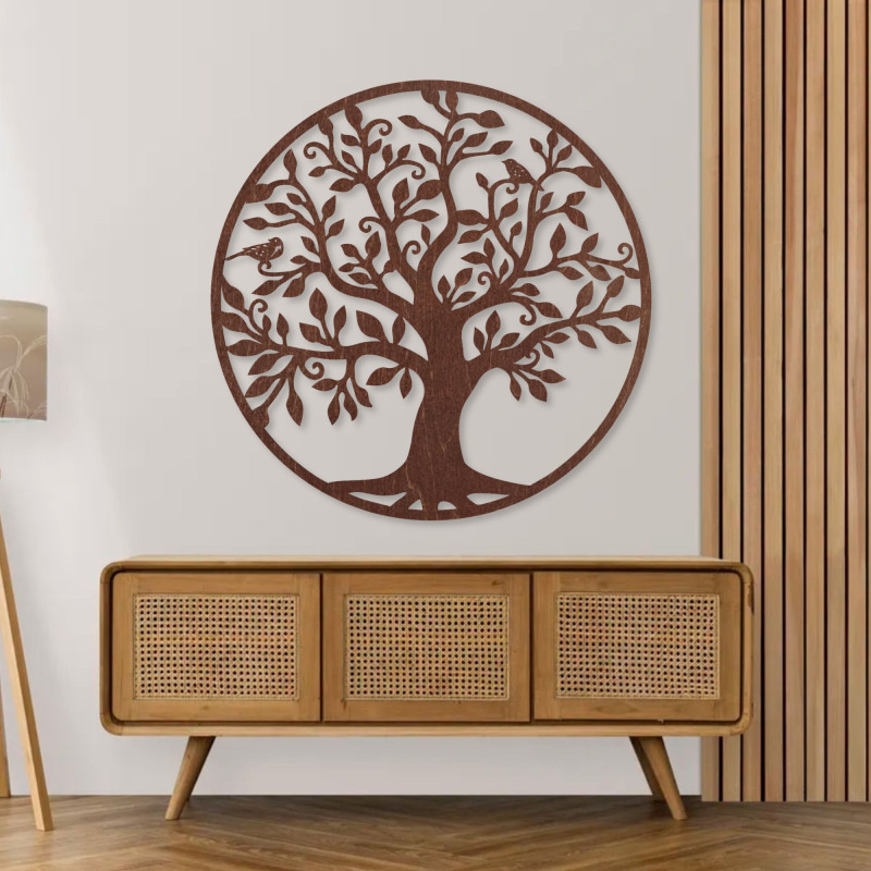 A wooden wall decoration in the form of a majestic tree of life adds a touch of natural beauty to the interior.