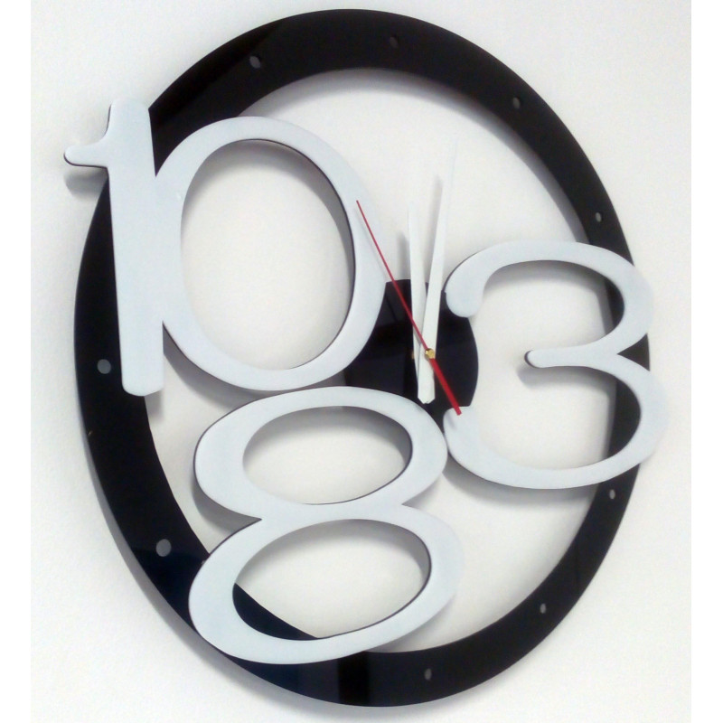 Modern wall clock made of plastic. Own production, X-momo