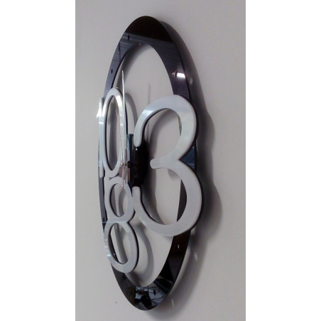 Modern wall clock made of plastic. Own production, X-momo