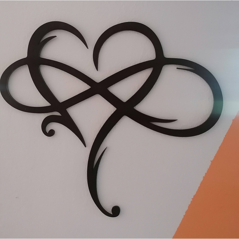 Wooden wall painting heart