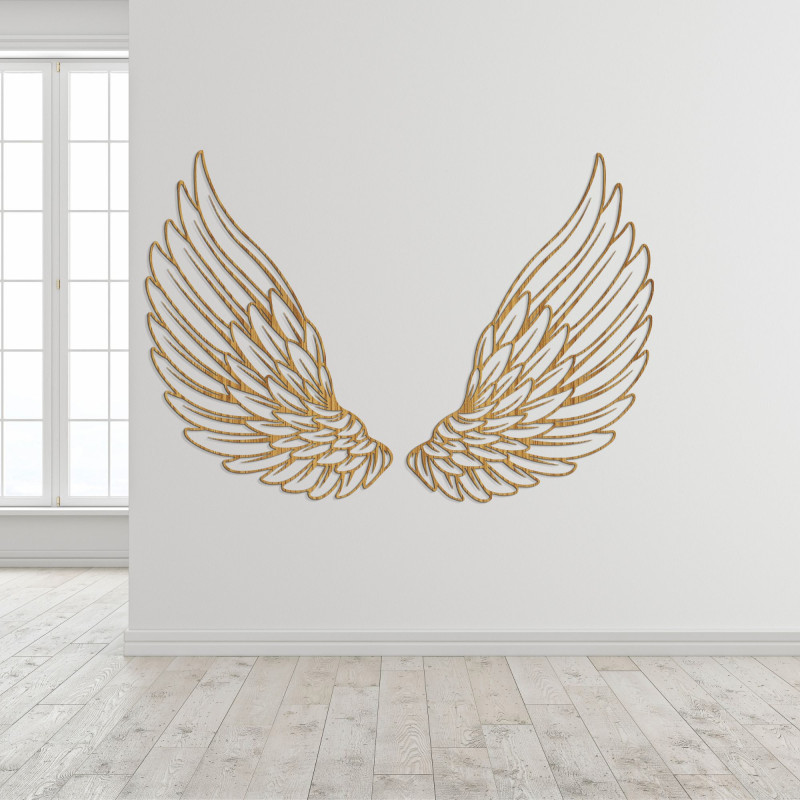 This wooden wall decoration in the shape of angel wings is a symbol of freedom, protection and lightness.