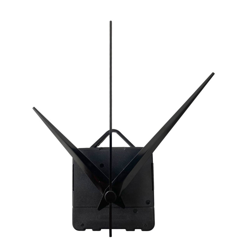 The black color of the pointed hands highlights the dial and improves readability.