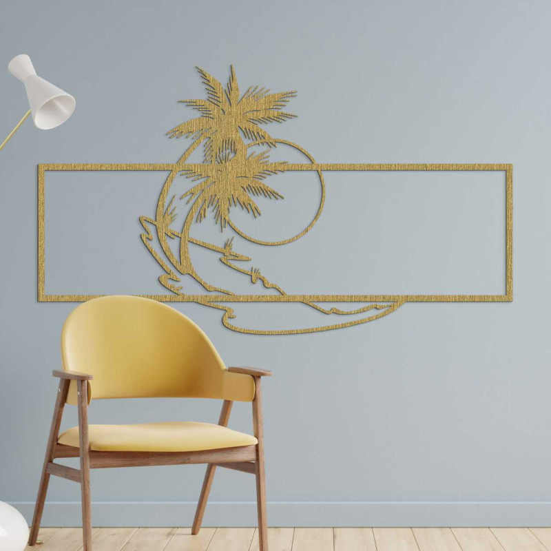 The wooden decoration with a palm tree and beach motif looks minimalist, but at the same time brings a touch of exoticism to the