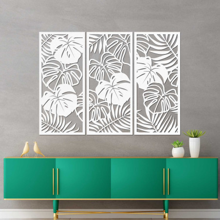 Elegant wall decoration with an exotic leaf motif