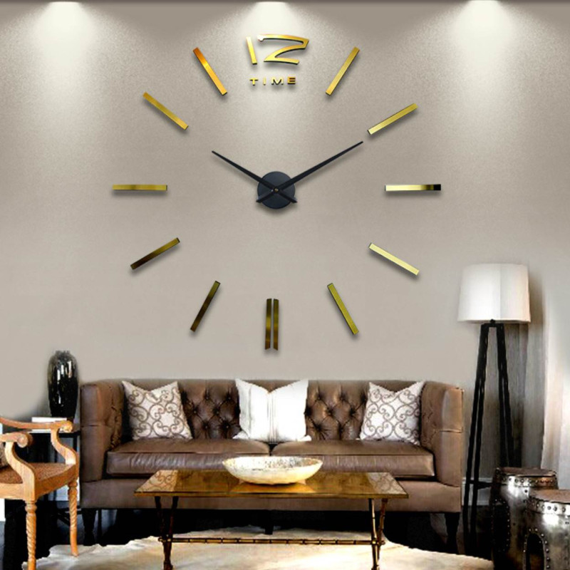 Modern wall clock in gold for an elegant bedroom