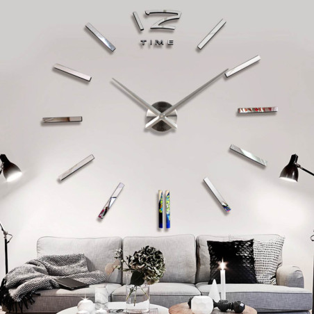 Large gold wall clock for a modern and stylish interior