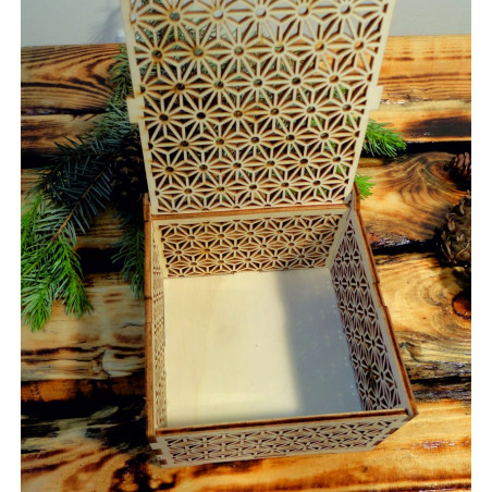 Wood and plastic decorations, Christmas decorations, wooden vintage accessories Wood and plastic decorations, Christmas decorations, wooden vintage accessories