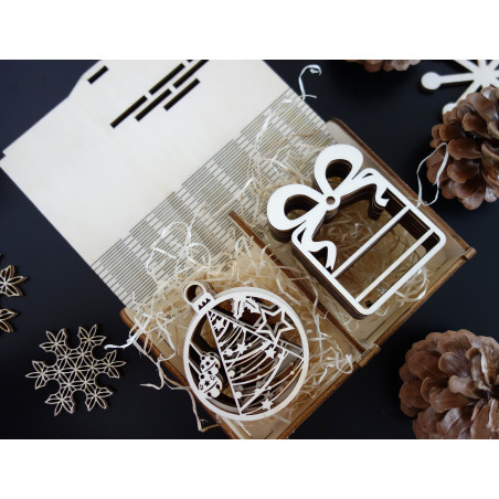 Dimensions of ornaments, Christmas decorations, wood accessories, wood or plastic decorations