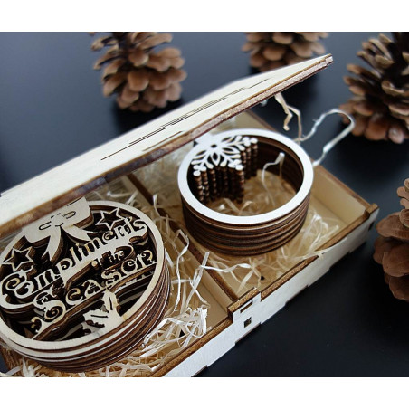 Wood and plastic decorations, Christmas decorations, wooden vintage accessories Wood and plastic decorations, Christmas decorations, wooden vintage accessories