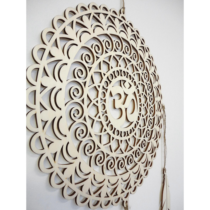 Boho dream catcher made of wood, OM symbol, natural decoration, ideal as a gift or for the living room.
