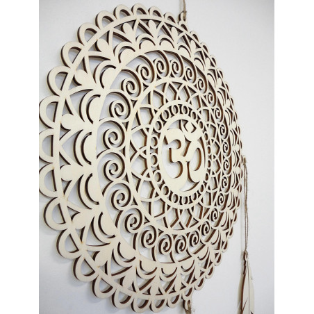 Boho dream catcher made of wood, OM symbol, natural decoration, ideal as a gift or for the living room.